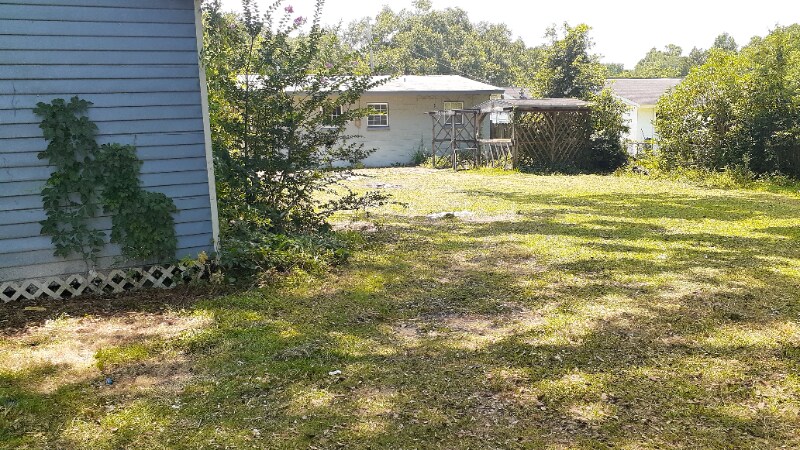 Foto del edificio - 6106 Clearwater Ave