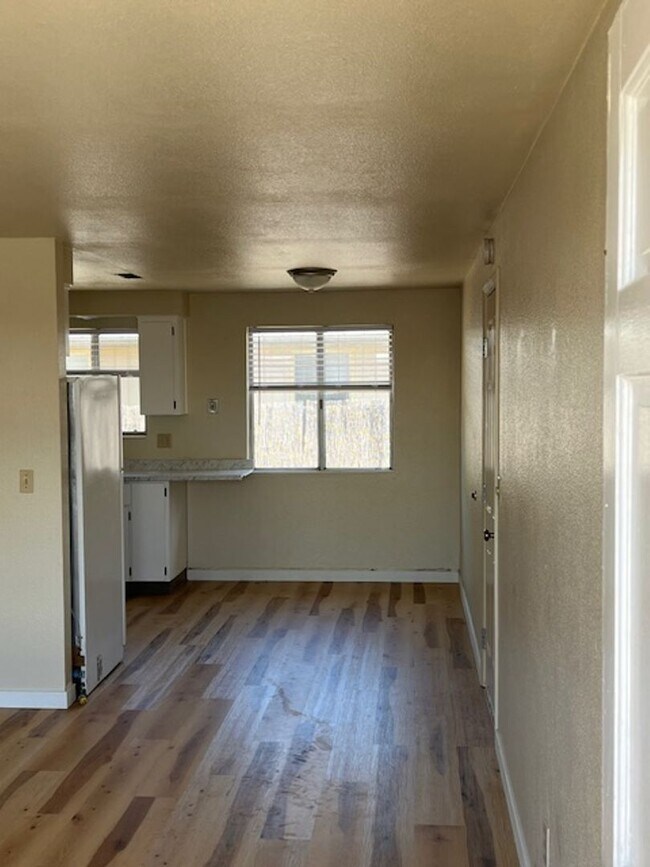 Building Photo - 113-115 EDITH