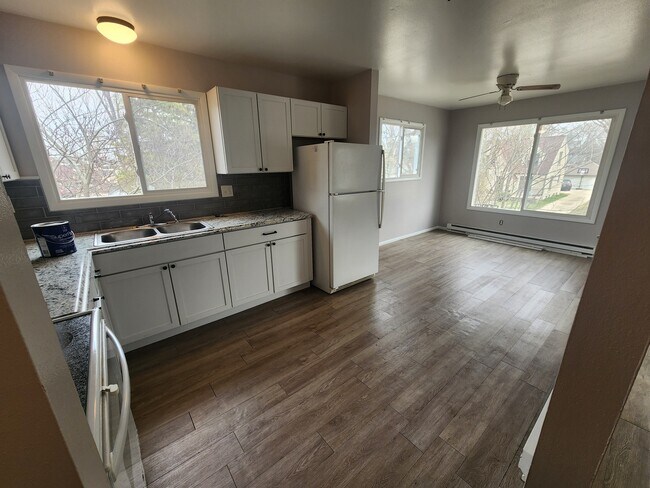 Foto del edificio - 80th Street Duplex