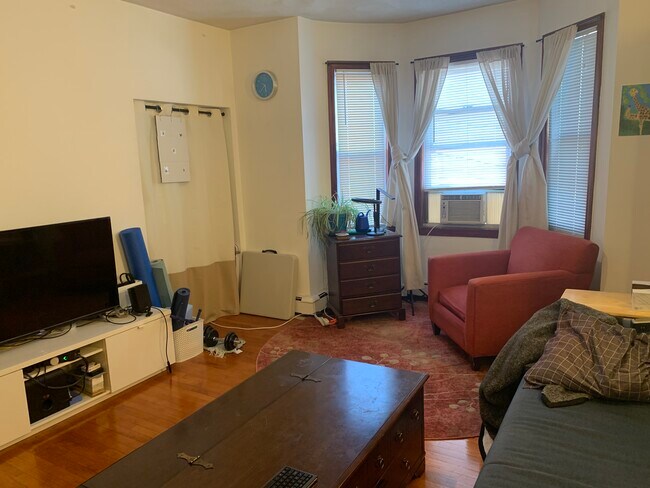 Foto del edificio - 63 Webster Ave