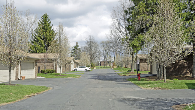 Building Photo - Walnut Grove Villas