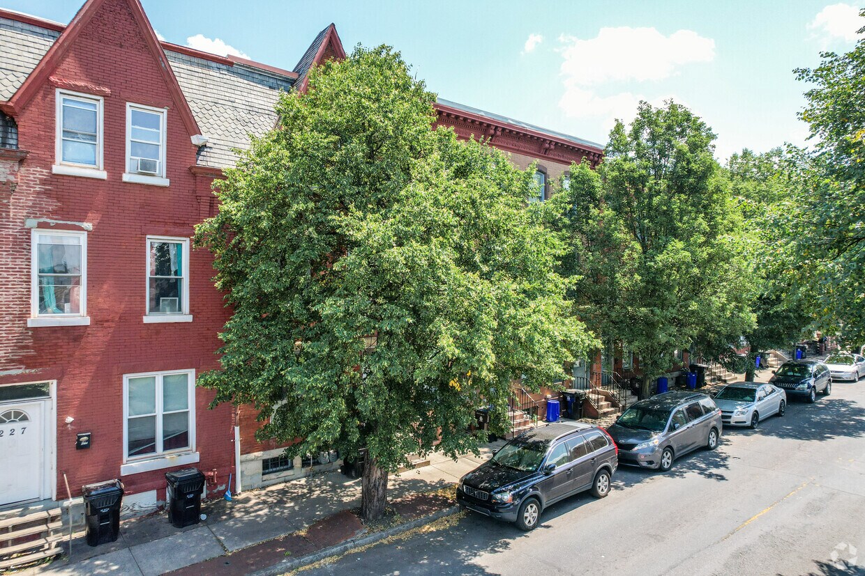 Primary Photo - 229 S 13th St