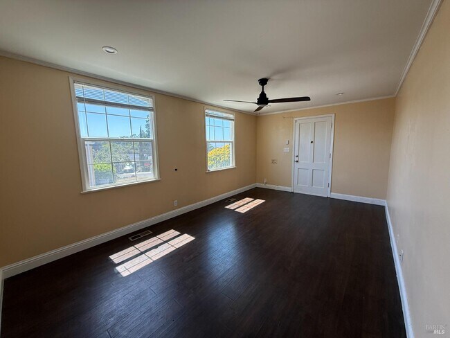 Foto del edificio - 232 Mountain View Ave