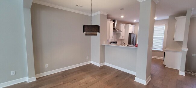 Foto del edificio - 1738 Park Terrace Ln