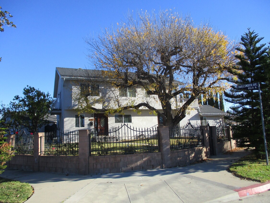 Foto principal - 6602 Charlesworth Ave