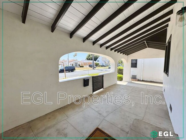Building Photo - 3927 Degnan Blvd