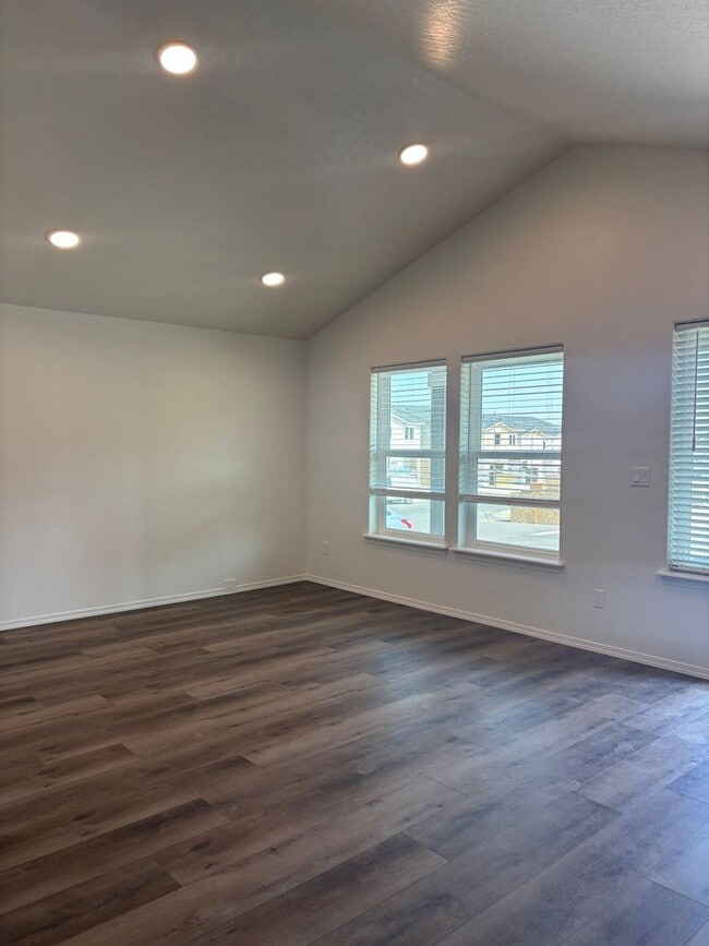 Building Photo - Come see this New Single Level Home in SunRidge Community
