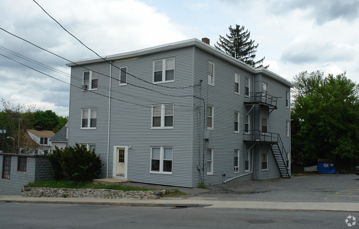 Oakland Ave Apartments