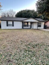 Building Photo - 105 Patton Dr
