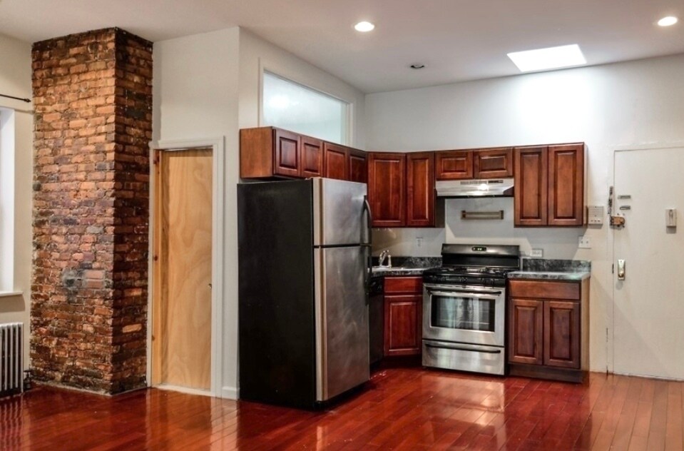 Foto principal - 115 Carlton Ave