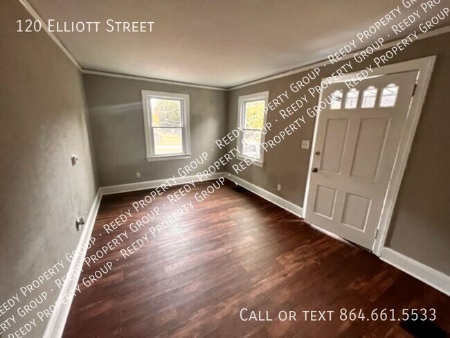 Foto del edificio - 120 Elliott St