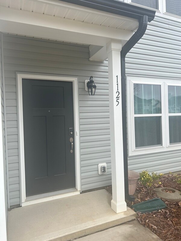 Foto del edificio - 1125 Laurel Woods Dr
