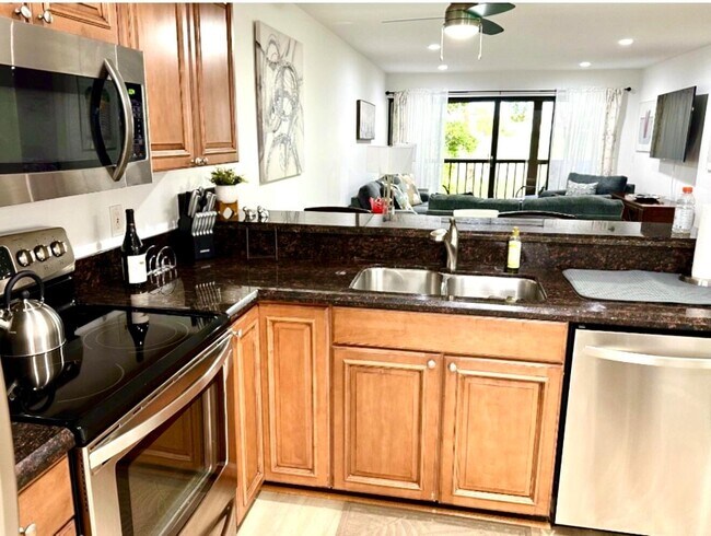 Foto del edificio - 464 Brackenwood Ln S