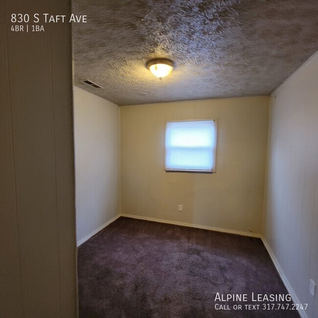 Foto del edificio - West Indy 4BR House w/FOUR-Car Garage!