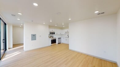 Interior Photo - Maple Rock Reserve