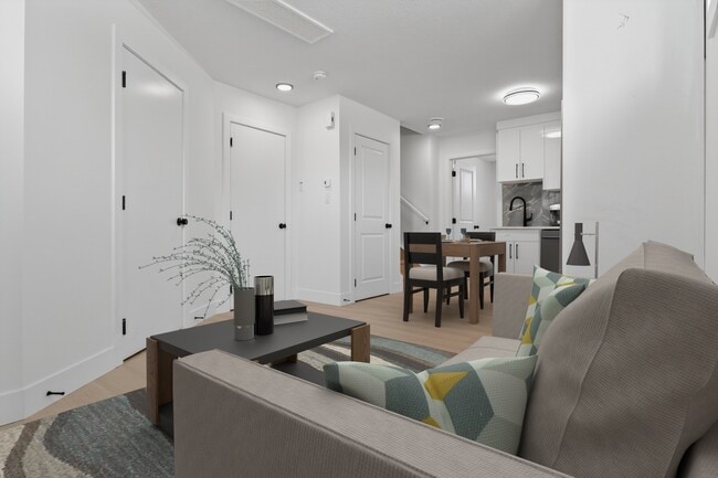 Building Photo - 9842-BS155 155 St NW