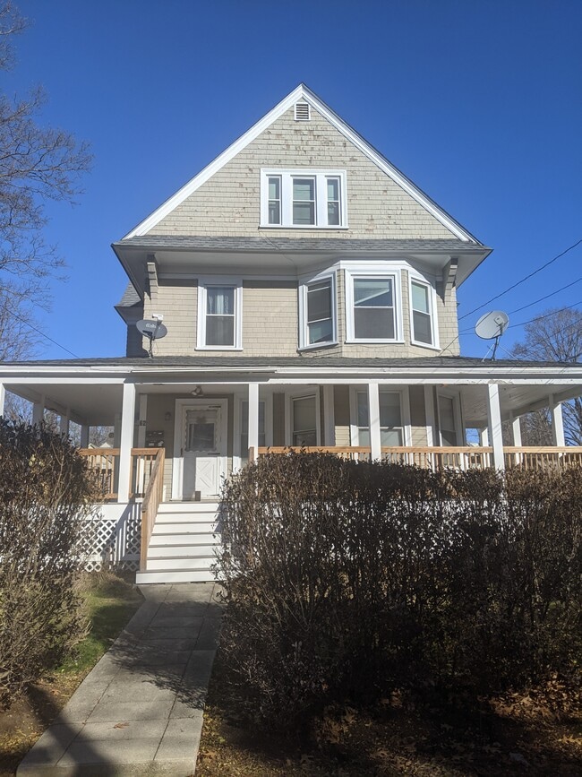 Exterior - 3rd floor apartment - 62 Fruit Street Ext