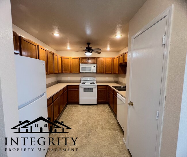 Foto del edificio - 22590B Hollow Oak Ln