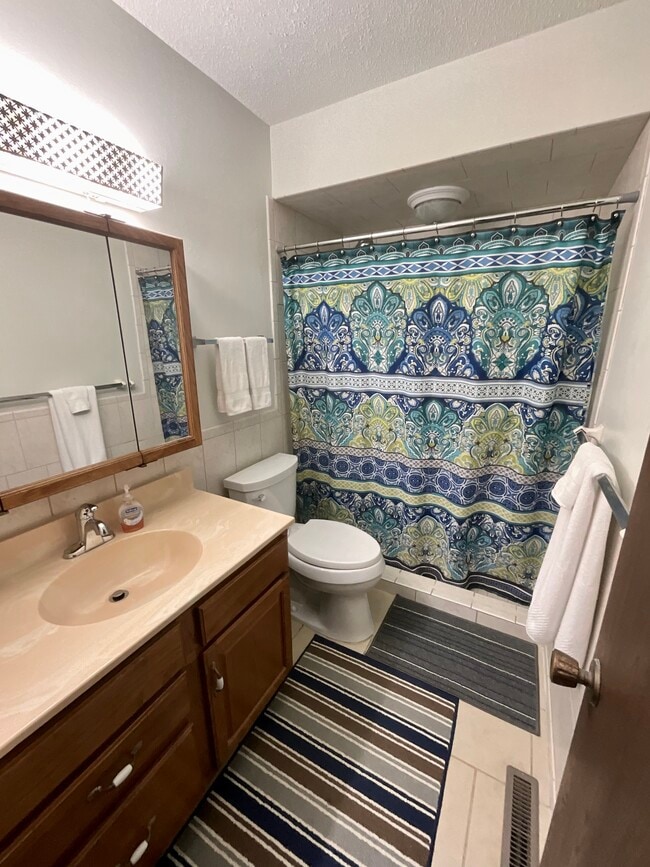 2540 Demorrow Cir, Stevensville, MI 49127 House Rental in