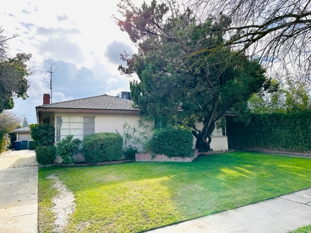 Primary Photo - 111 W Fountain Way