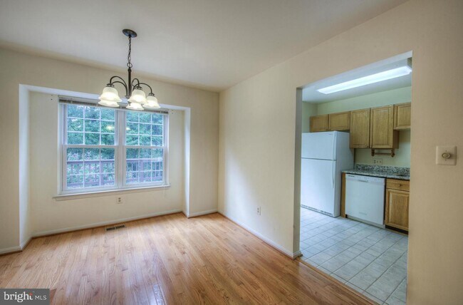 Building Photo - 13526 Sierra Dr