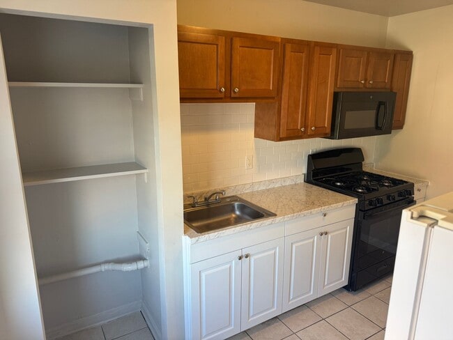 Photo - 2803 Edison Hwy Apartment