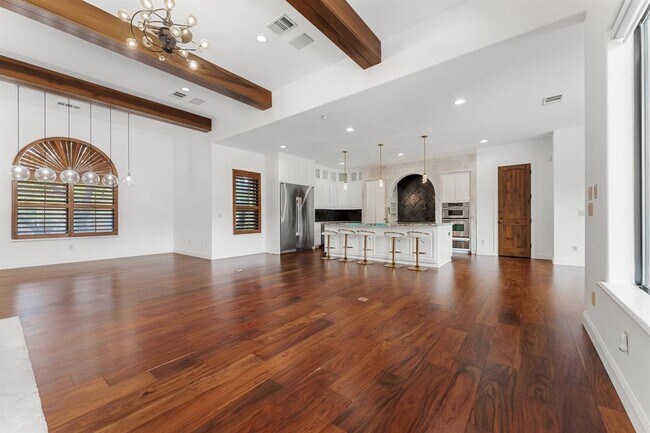 Foto del edificio - 2633 Collingwood Dr