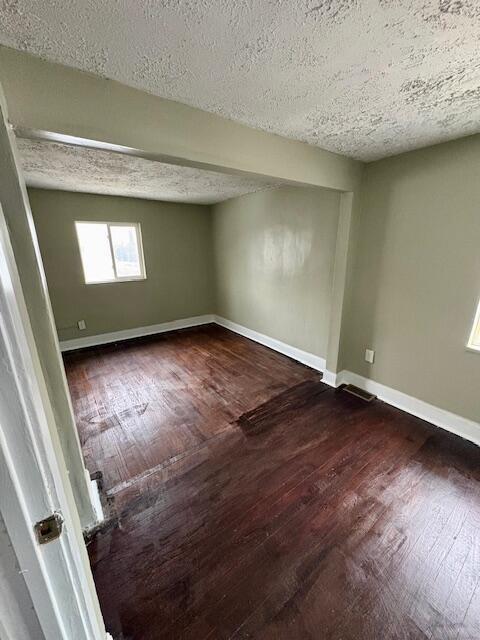 Building Photo - 148 Beyne St