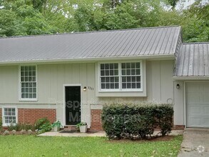 Building Photo - 1211 Timberlane Dr