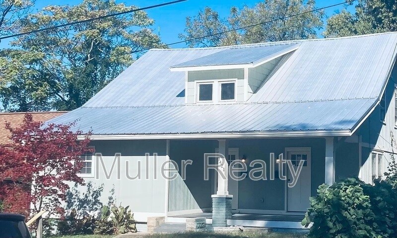 Primary Photo - 1421 McCroskey Ave