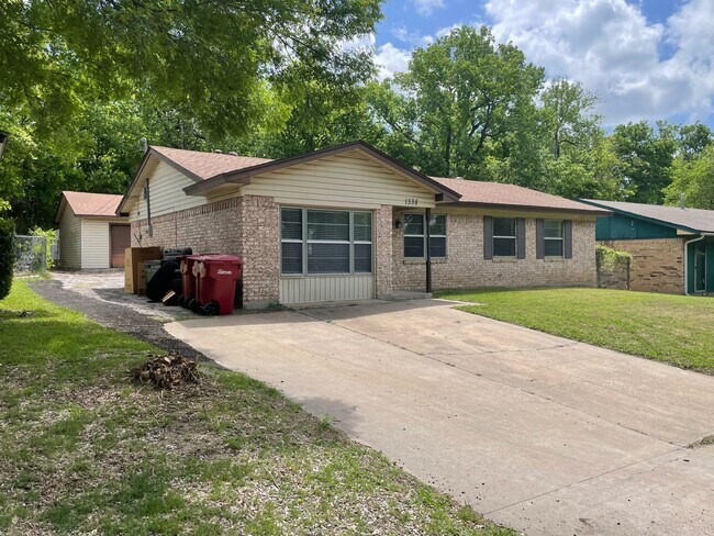 Foto del edificio - 1338 McCall St