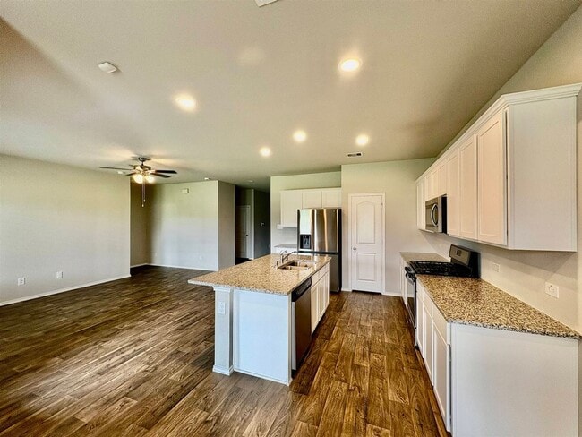 Building Photo - 12013 New River Ct