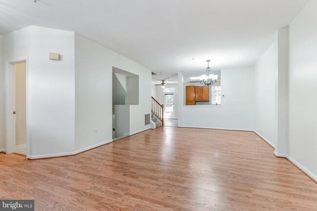 Building Photo - 2519 Dog Leg Ct