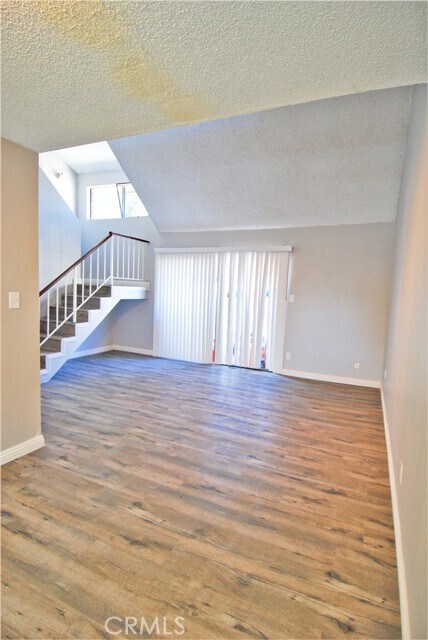 Foto del edificio - 746 N Eucalyptus Ave