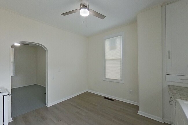 Foto del edificio - 1473 Thomas Ave