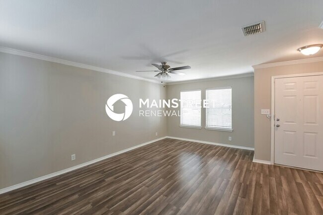 Foto del edificio - 3 Bedroom Pet-Friendly Home in Converse, TX with Main Street Renewal