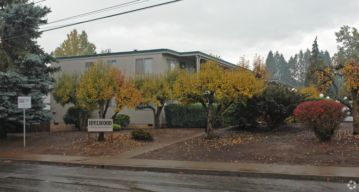 Building Photo - 128-152 Idylwood Dr SE