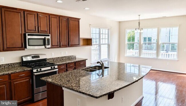 Building Photo - 25556 Palenza Terrace