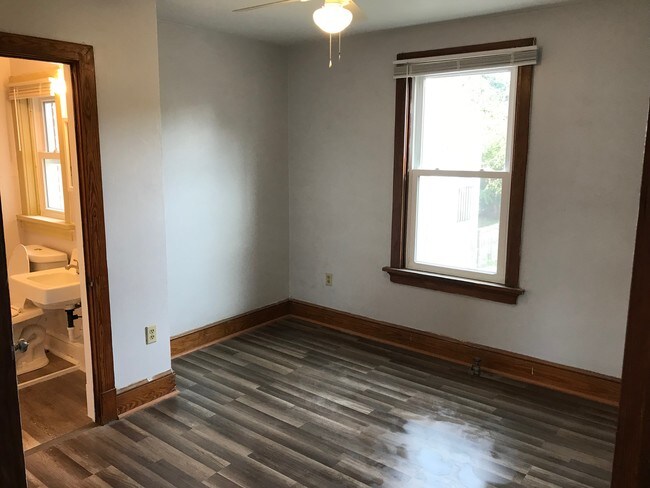 Foto del edificio - 24 Hamilton Ave