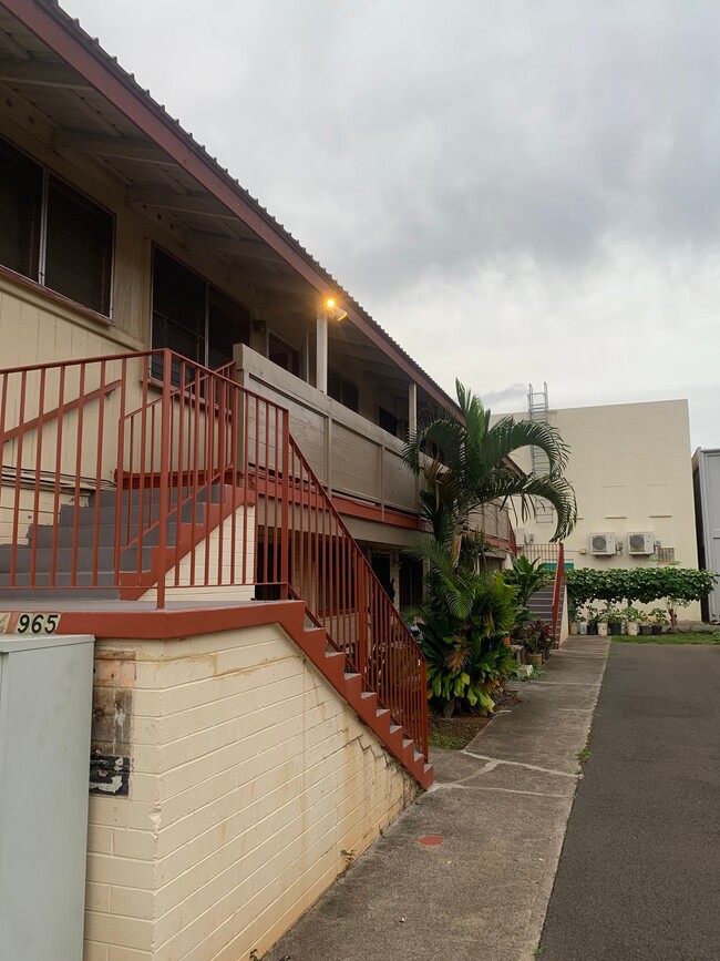Building Photo - 94-965-965 Awanei St