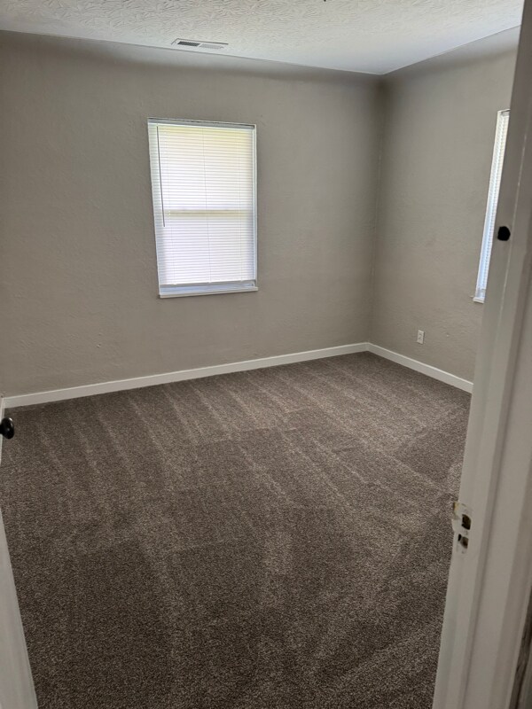 Foto del edificio - 1970 Parkhill Dr