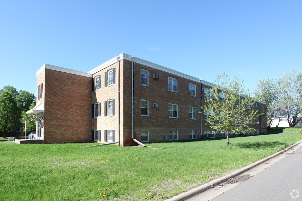 4815 Old Cedar Lake Rd, Saint Louis Park, MN 55416 Apartments - Saint ...