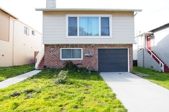 Building Photo - 260 Catalina Ave