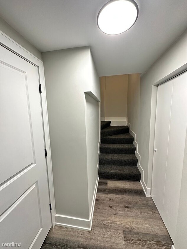 Foto principal - 4 br, 2 bath House - 2142 S Fairfield Ave