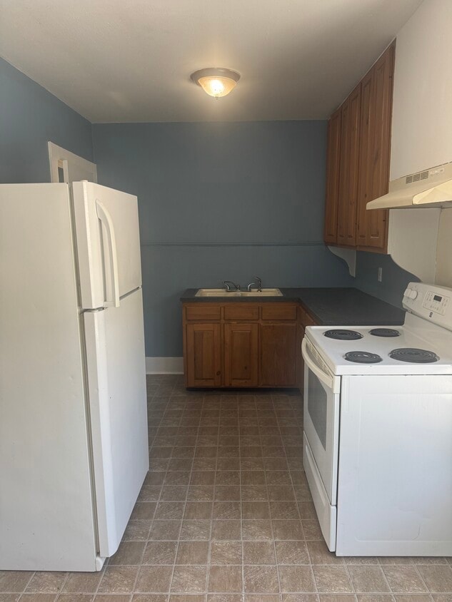Primary Photo - 302 E Pine St