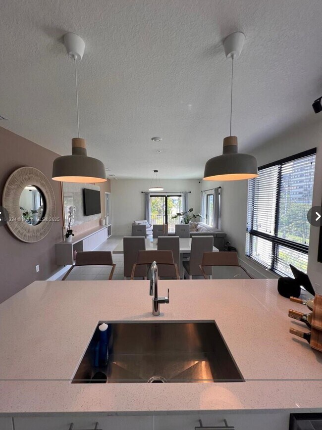 Foto del edificio - 8001 NW 41st St