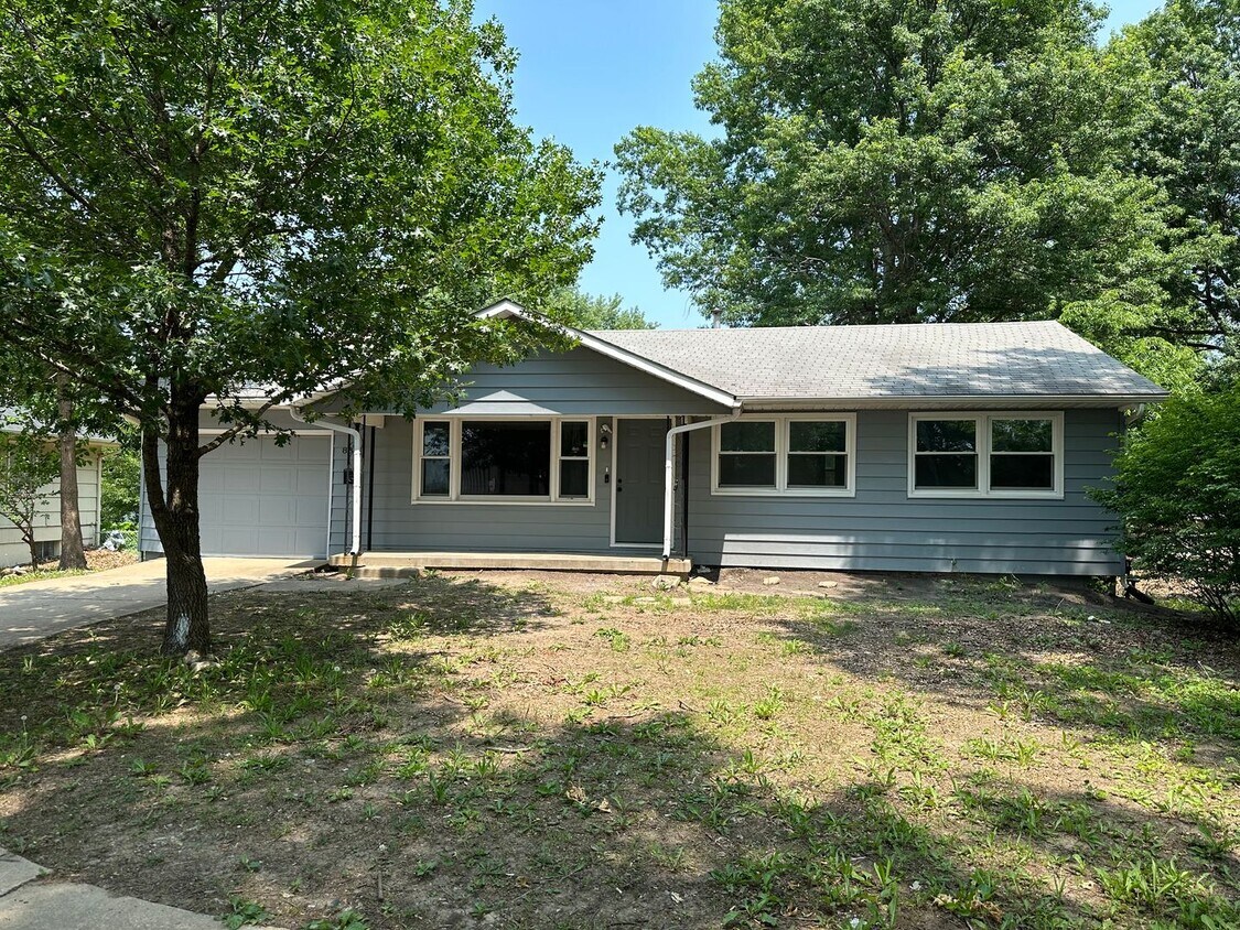 8811 Blue Ridge Blvd, Kansas City, MO 64138 House Rental in Kansas