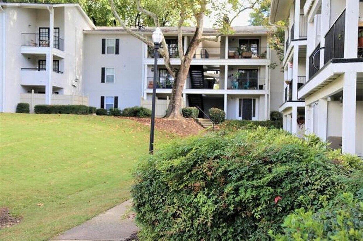 Foto principal - 2 bed 2 Baths Condominium-Rent (*2nd Month...