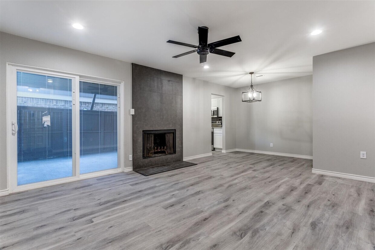 Foto principal - 5142 Amesbury Drive Unit#117, Dallas, Texa...