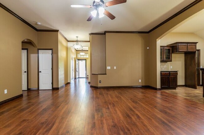 Building Photo - 2405 SW 138th St